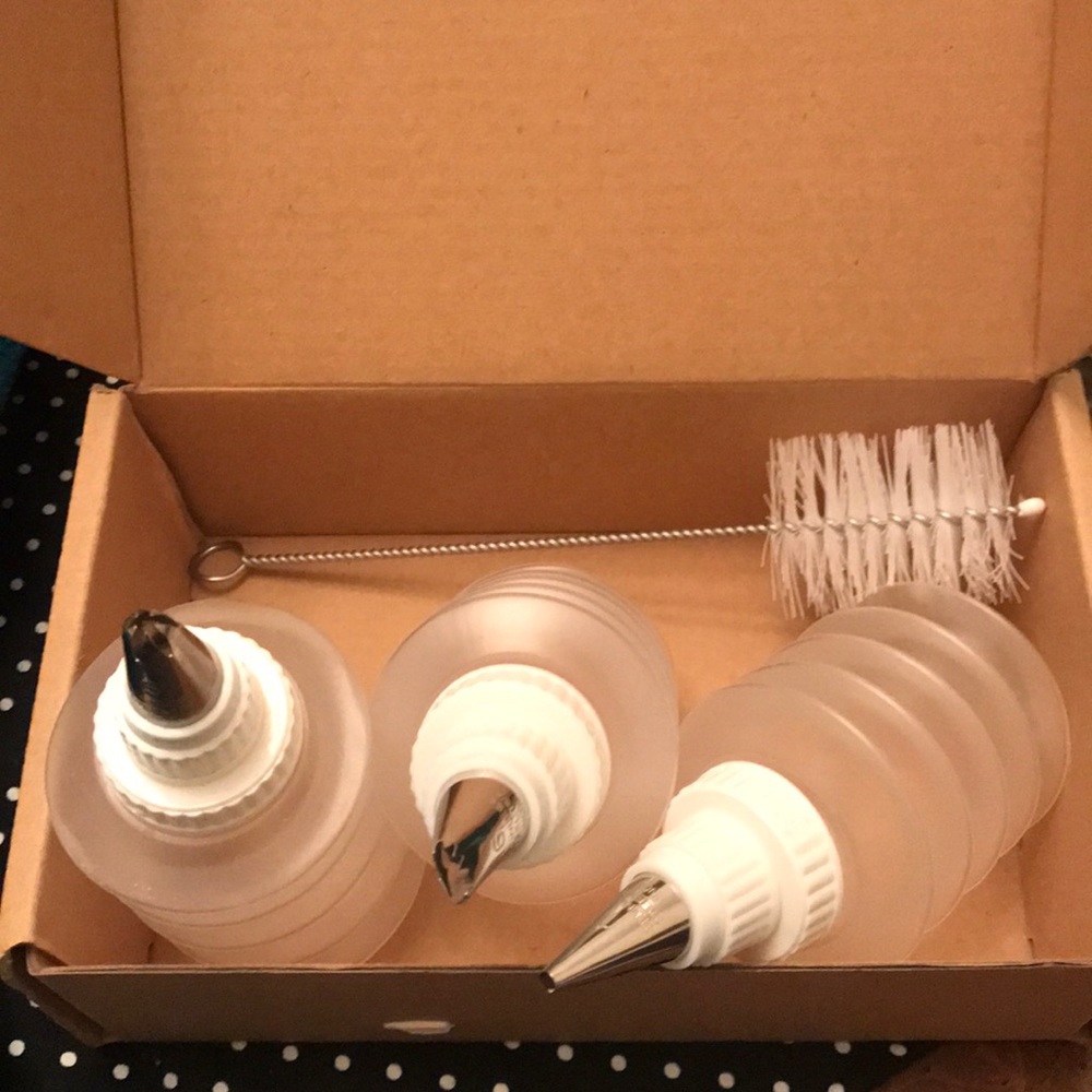 Pampered Chef Decorator Bottle Set Gem